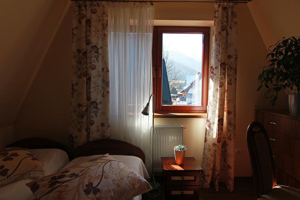 Willa Pod Halami Apartment Zakopane Bagian luar foto
