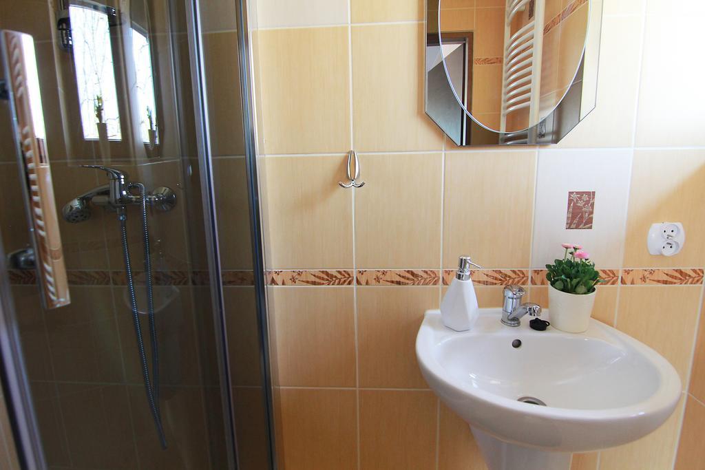 Willa Pod Halami Apartment Zakopane Bagian luar foto