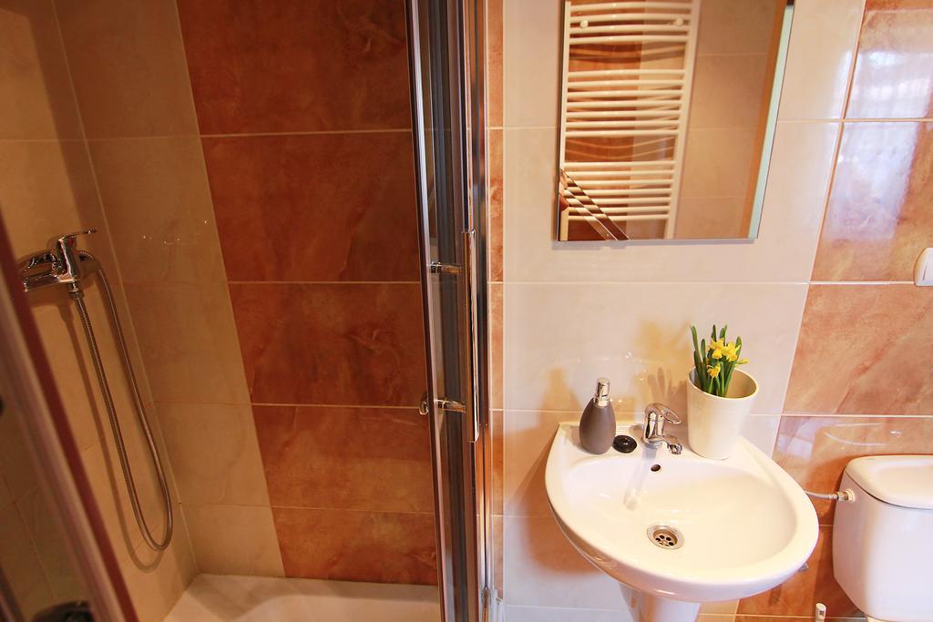 Willa Pod Halami Apartment Zakopane Bagian luar foto